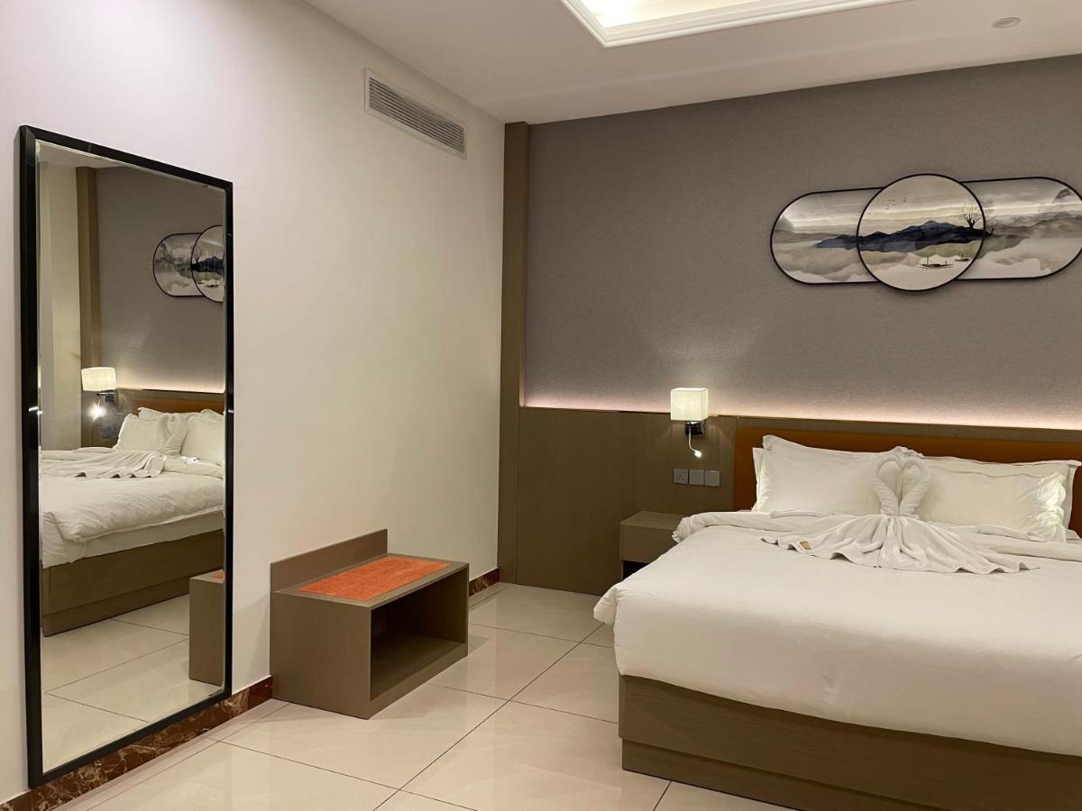Season Inn Hotel_Al Hail Сиб Экстерьер фото